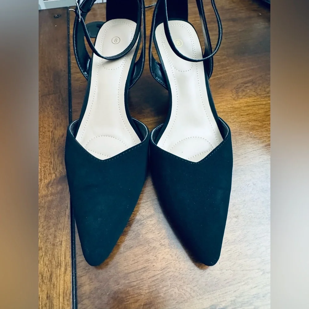 Elegant Black Women's Heels with Ankle Strap - Picture 3 of 6
